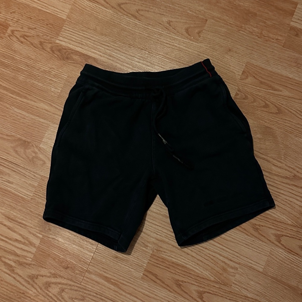 Black Sun Day Red shorts